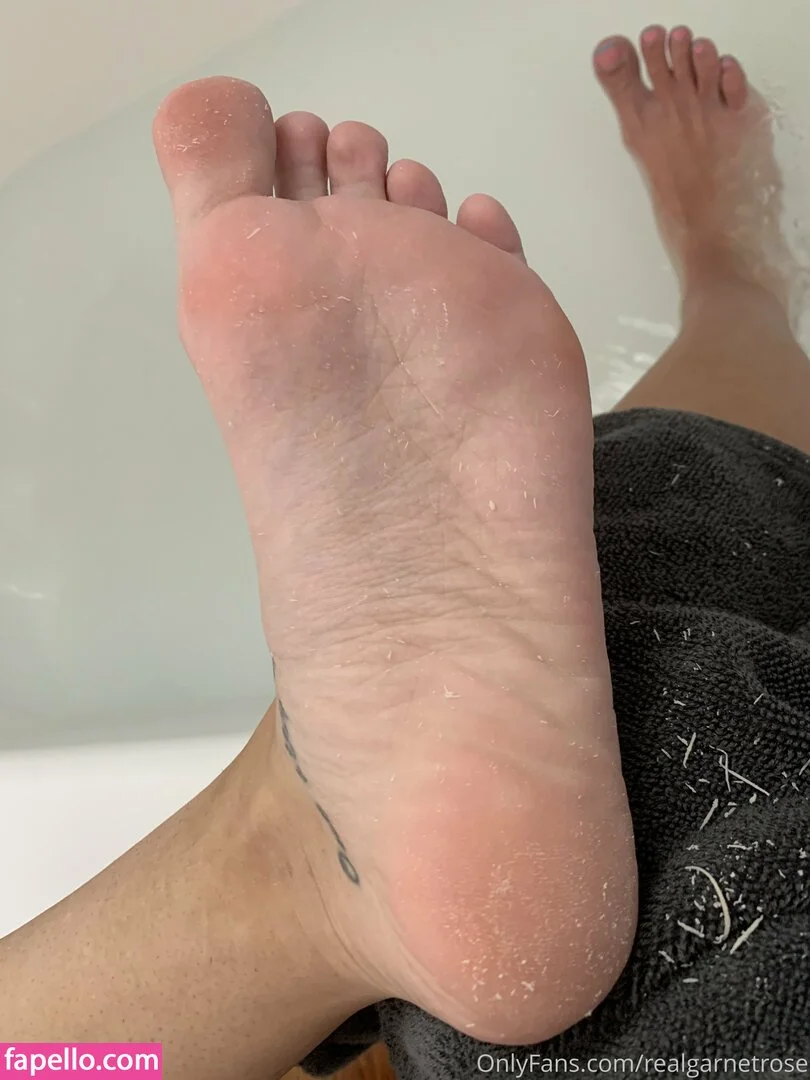 garnets.and.roses / realgarnetrose Onlyfans Photo Gallery 