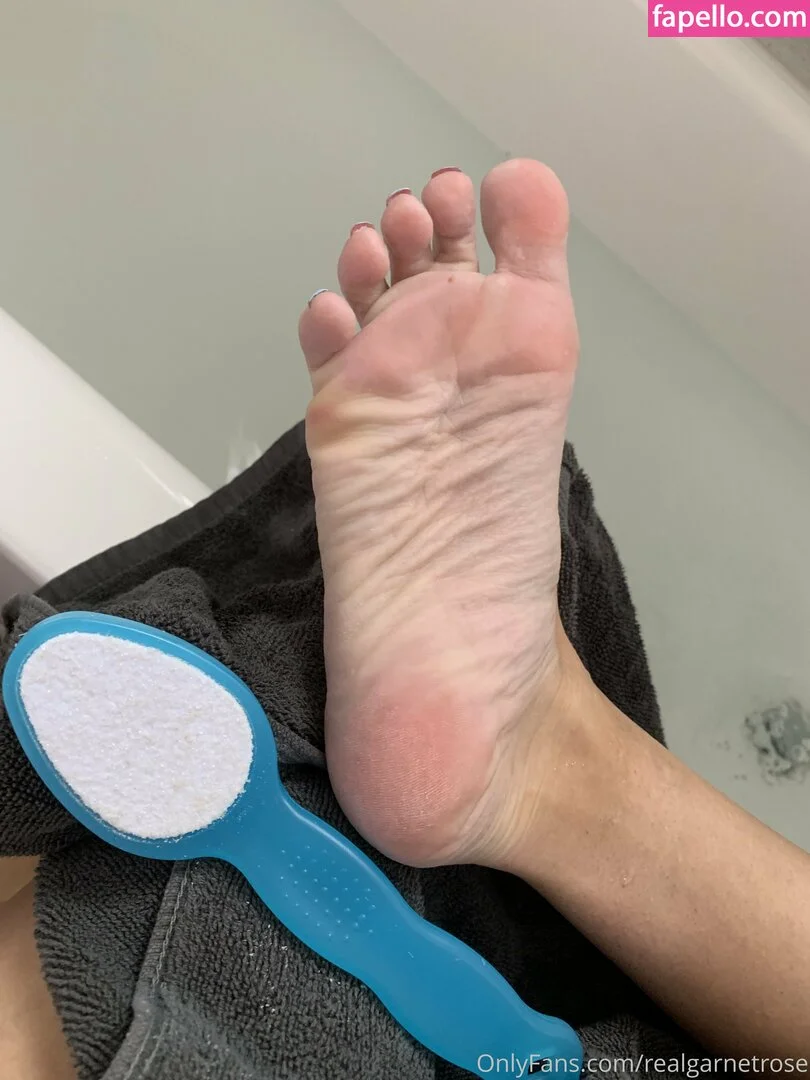 garnets.and.roses / realgarnetrose Onlyfans Photo Gallery 