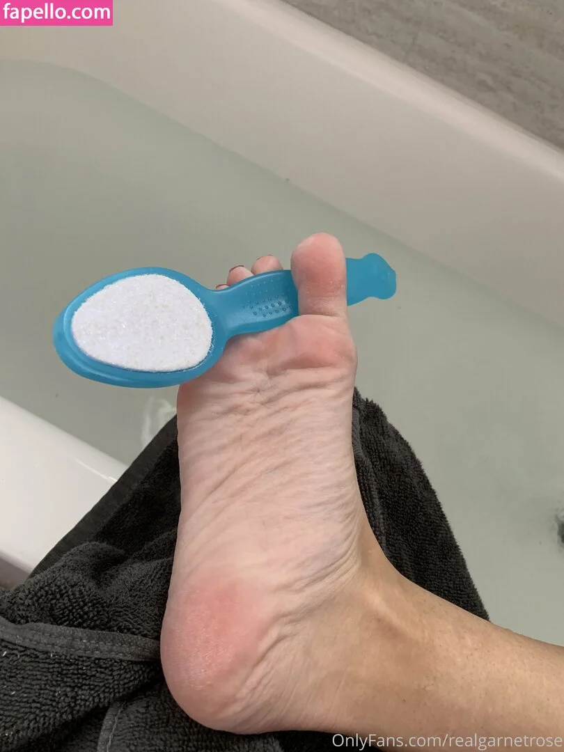 garnets.and.roses / realgarnetrose Onlyfans Photo Gallery 