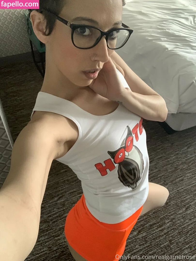 garnets.and.roses / realgarnetrose Onlyfans Photo Gallery 