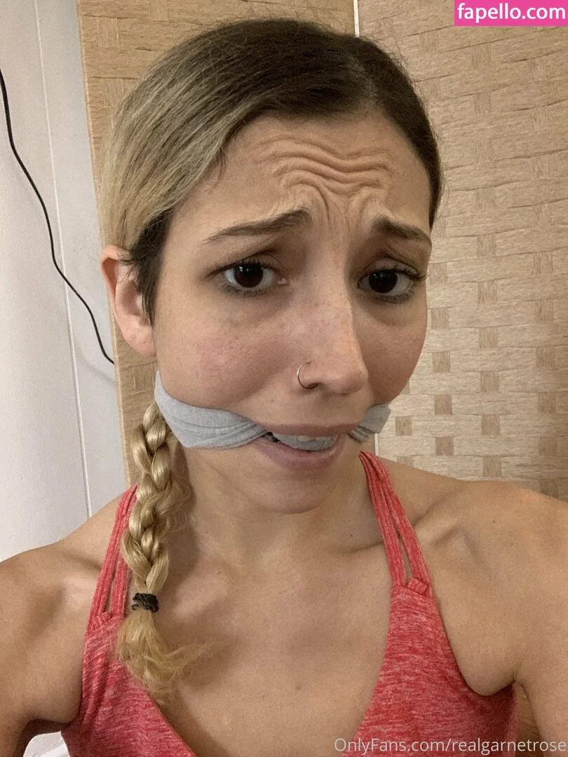 garnets.and.roses / realgarnetrose Onlyfans Photo Gallery 