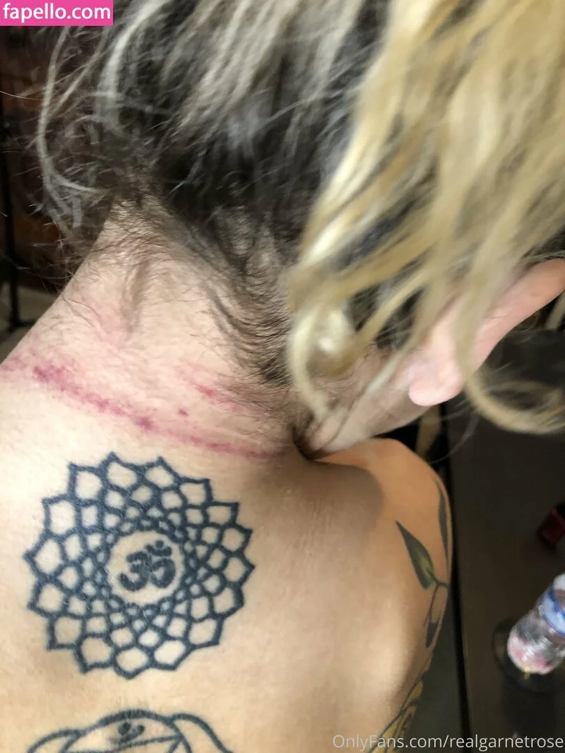 garnets.and.roses / realgarnetrose Onlyfans Photo Gallery 