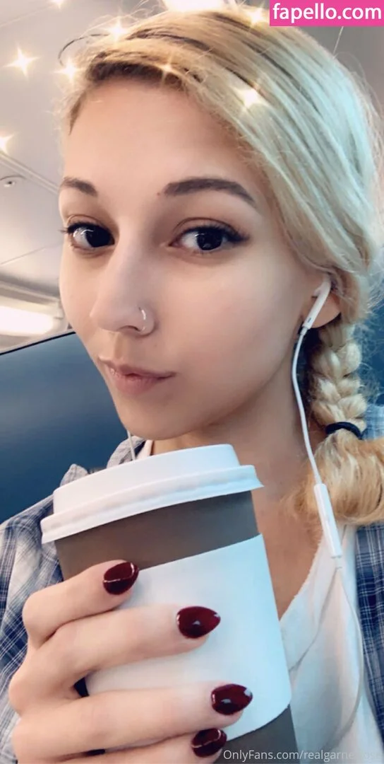 garnets.and.roses / realgarnetrose Onlyfans Photo Gallery 