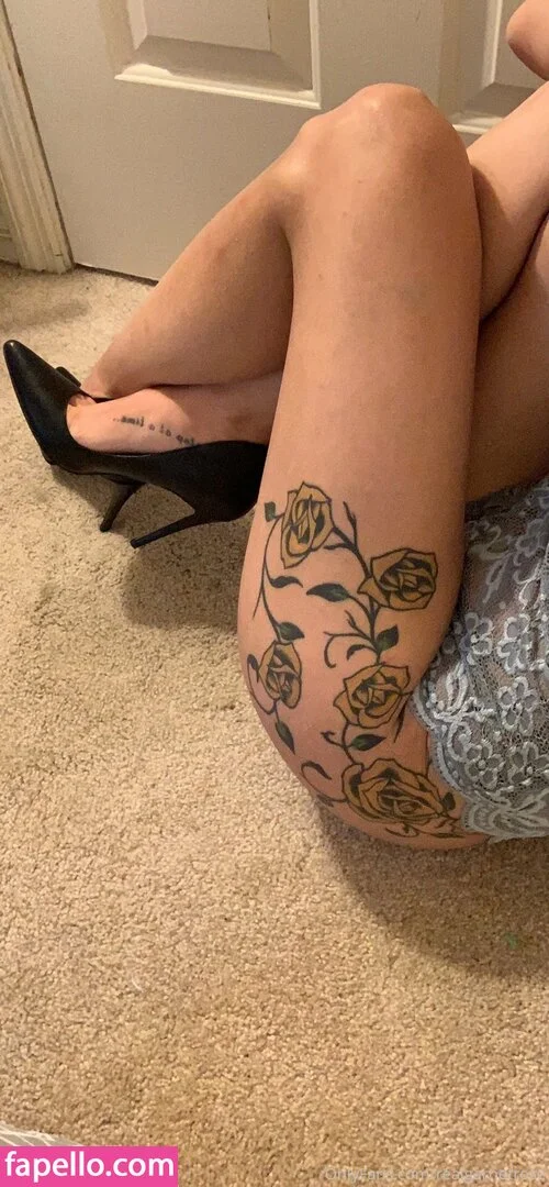 garnets.and.roses / realgarnetrose Onlyfans Photo Gallery 