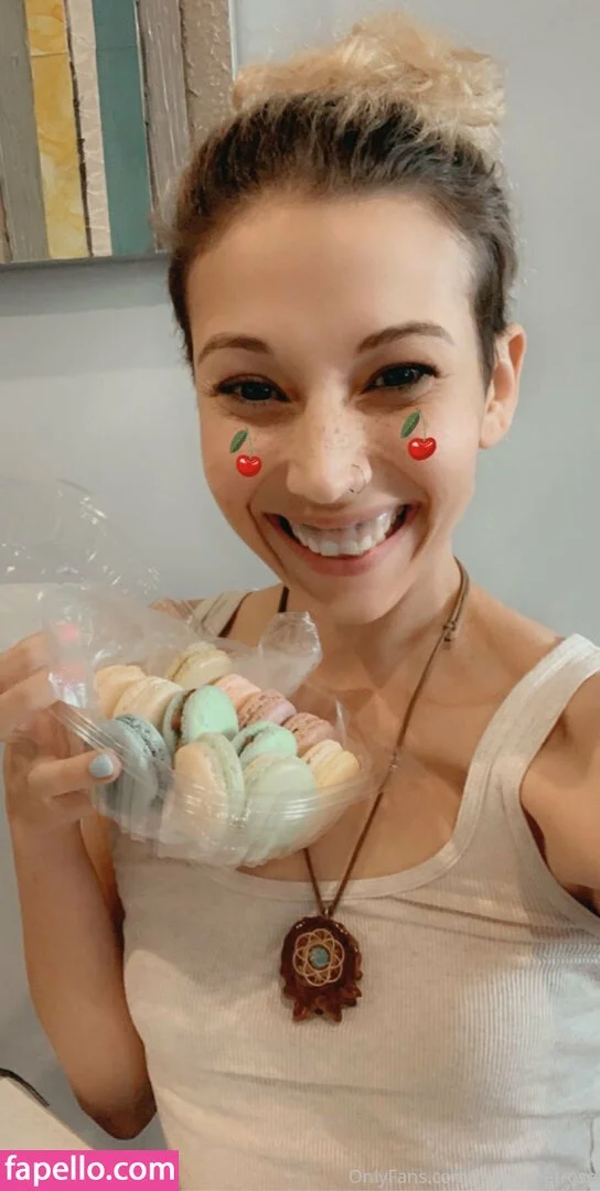 garnets.and.roses / realgarnetrose Onlyfans Photo Gallery 