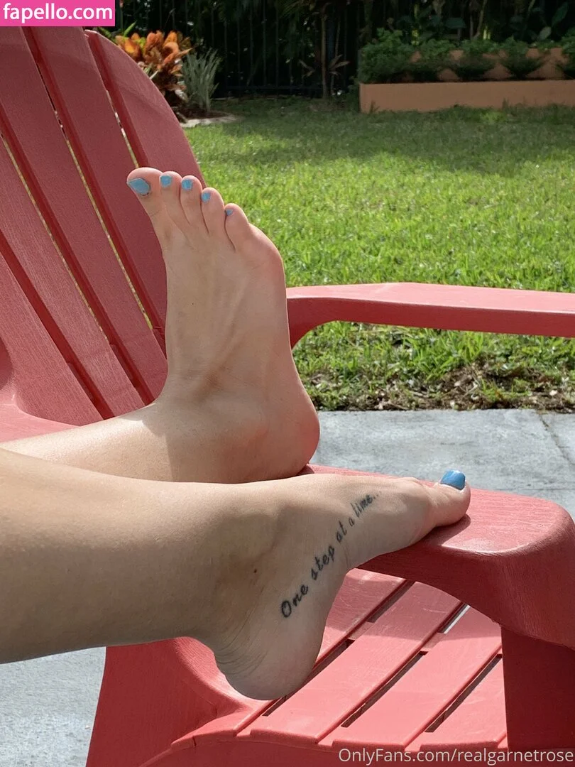 garnets.and.roses / realgarnetrose Onlyfans Photo Gallery 