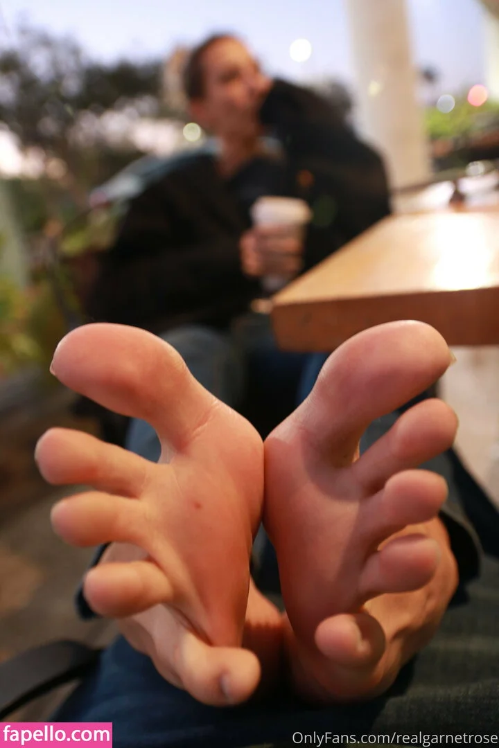 garnets.and.roses / realgarnetrose Onlyfans Photo Gallery 