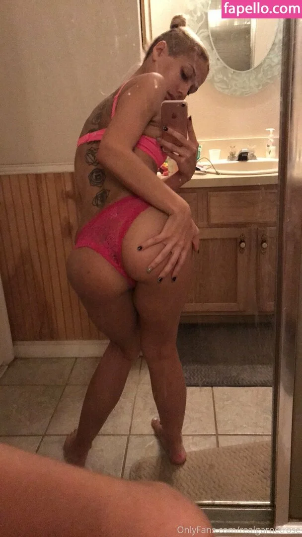 garnets.and.roses / realgarnetrose Onlyfans Photo Gallery 