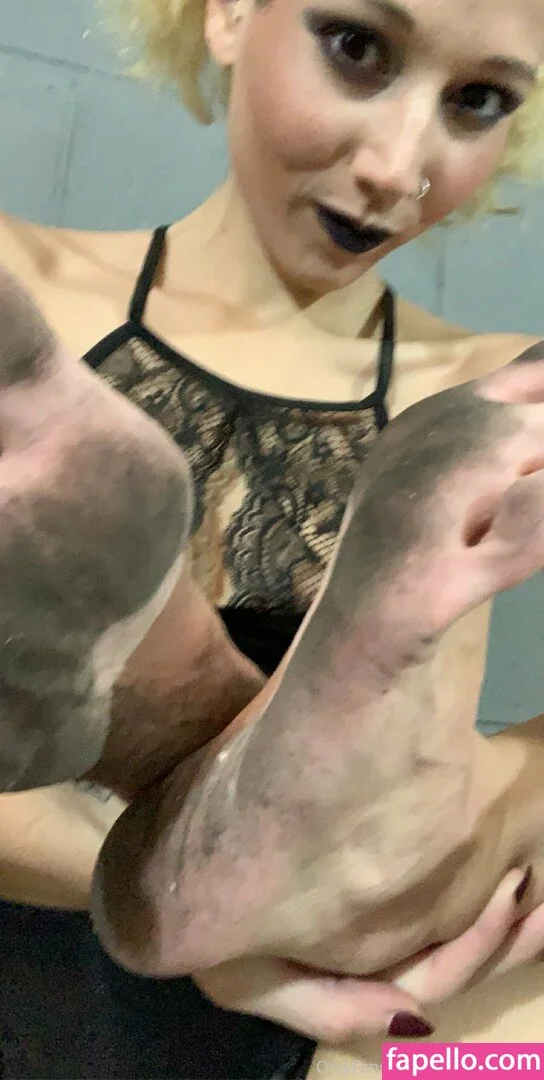 garnets.and.roses / realgarnetrose Onlyfans Photo Gallery 