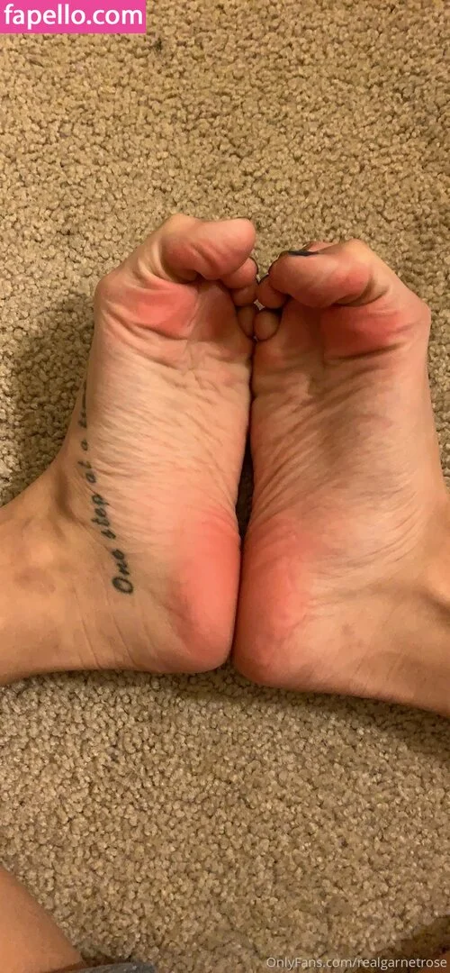 garnets.and.roses / realgarnetrose Onlyfans Photo Gallery 