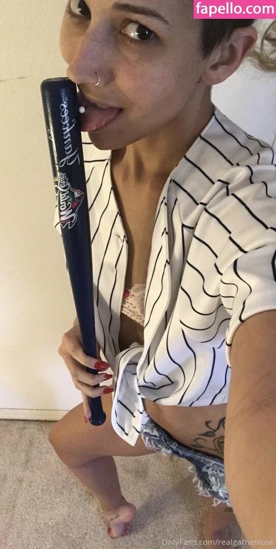 garnets.and.roses / realgarnetrose Onlyfans Photo Gallery 