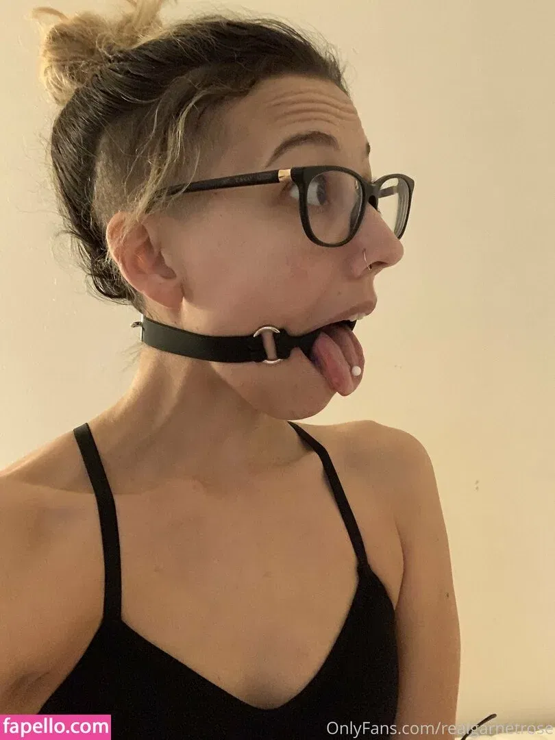 garnets.and.roses / realgarnetrose Onlyfans Photo Gallery 