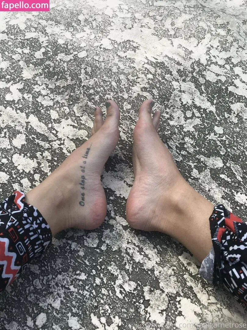 garnets.and.roses / realgarnetrose Onlyfans Photo Gallery 