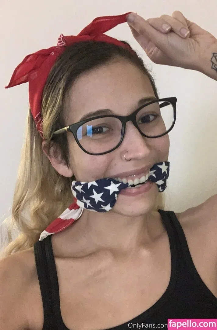 garnets.and.roses / realgarnetrose Onlyfans Photo Gallery 