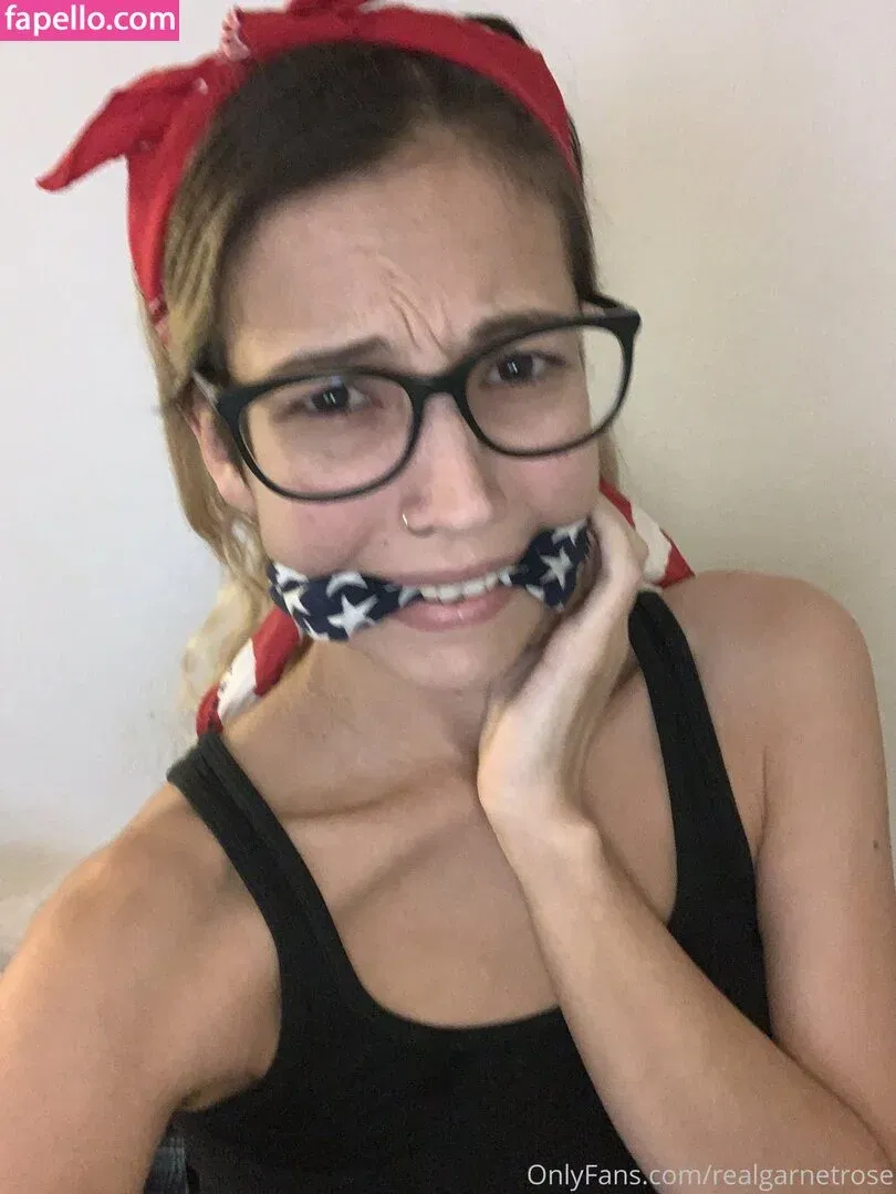 garnets.and.roses / realgarnetrose Onlyfans Photo Gallery 