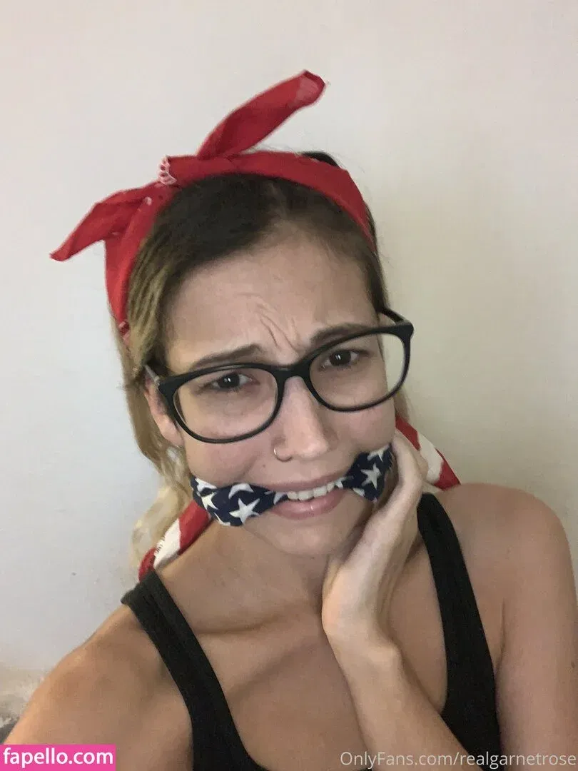garnets.and.roses / realgarnetrose Onlyfans Photo Gallery 