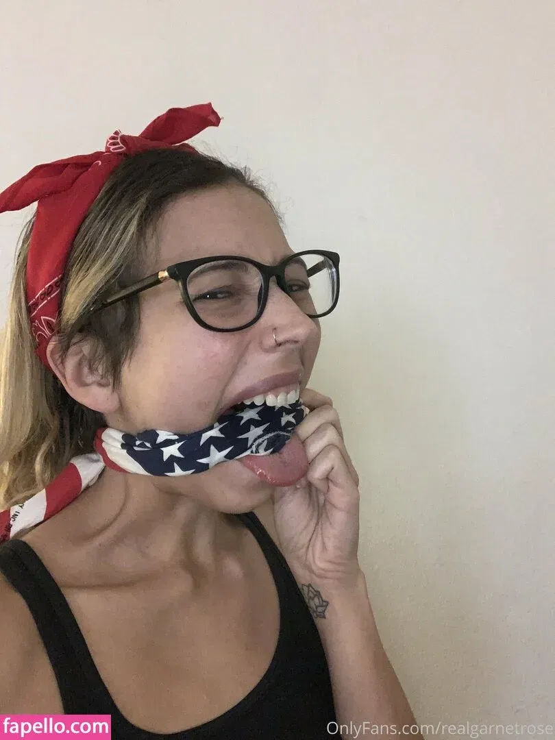 garnets.and.roses / realgarnetrose Onlyfans Photo Gallery 