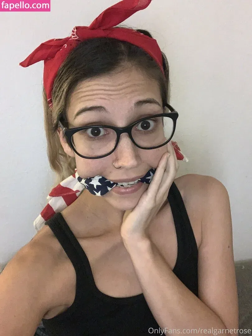garnets.and.roses / realgarnetrose Onlyfans Photo Gallery 