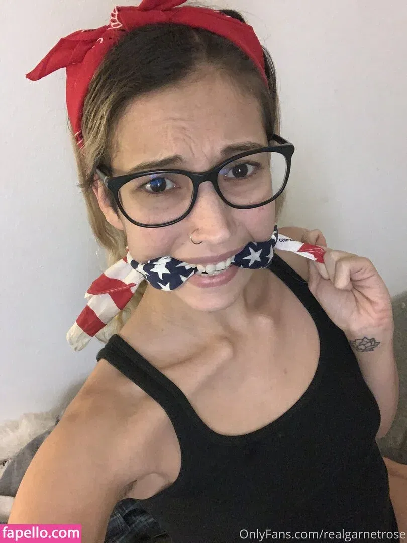 garnets.and.roses / realgarnetrose Onlyfans Photo Gallery 