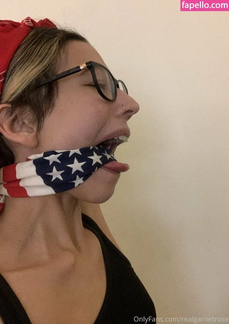 garnets.and.roses / realgarnetrose Onlyfans Photo Gallery 