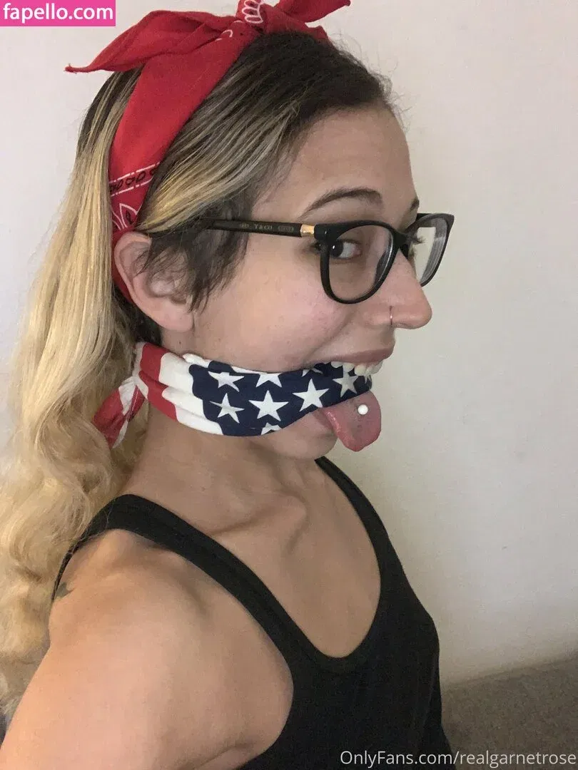 garnets.and.roses / realgarnetrose Onlyfans Photo Gallery 