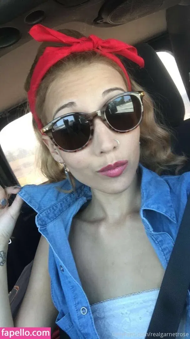 garnets.and.roses / realgarnetrose Onlyfans Photo Gallery 