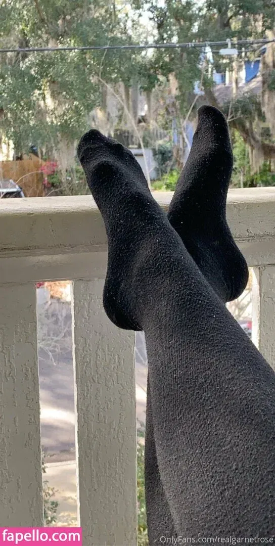 garnets.and.roses / realgarnetrose Onlyfans Photo Gallery 