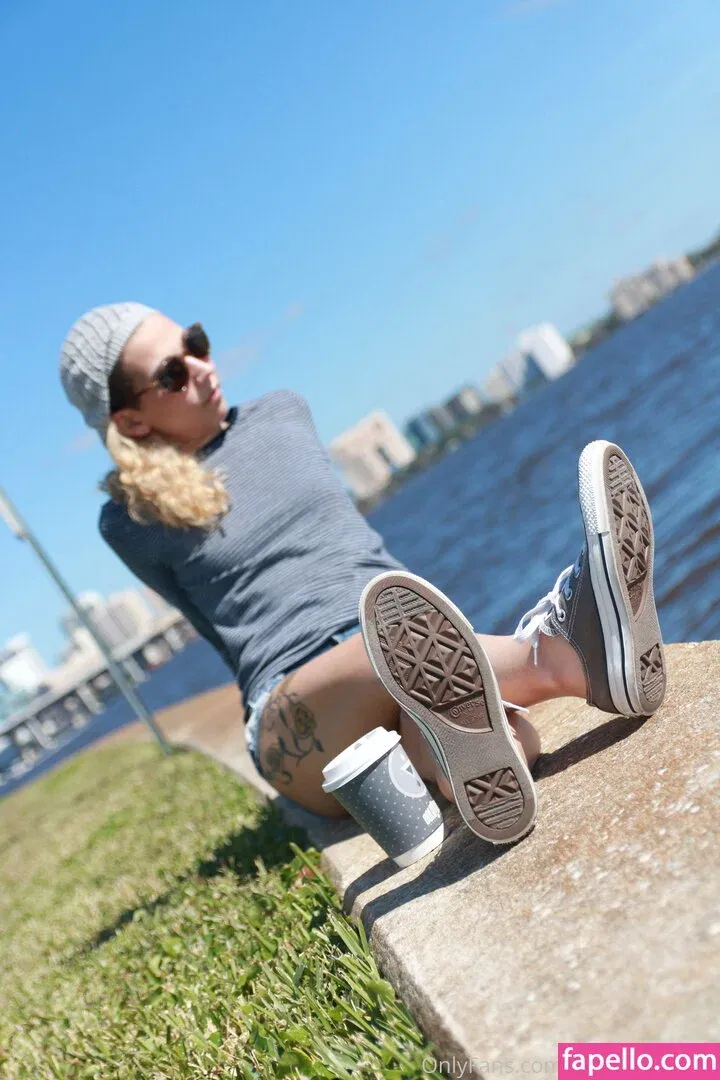 garnets.and.roses / realgarnetrose Onlyfans Photo Gallery 