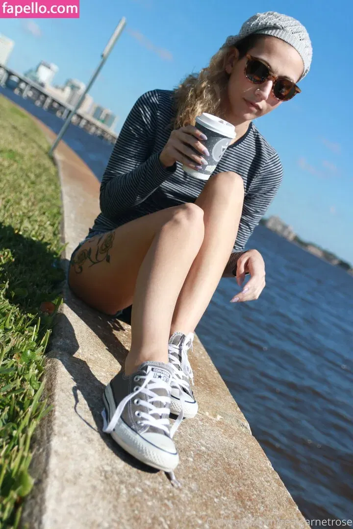 garnets.and.roses / realgarnetrose Onlyfans Photo Gallery 