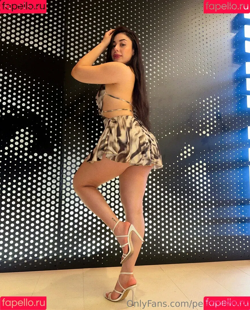 Jasminponceee / Peachyyleoo / peachyytown Onlyfans Photo Gallery 