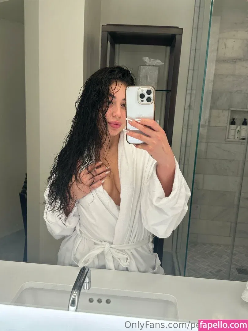 Jasminponceee / Peachyyleoo / peachyytown Onlyfans Photo Gallery 