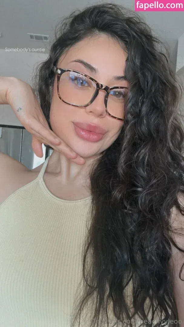 Jasminponceee / Peachyyleoo / peachyytown Onlyfans Photo Gallery 