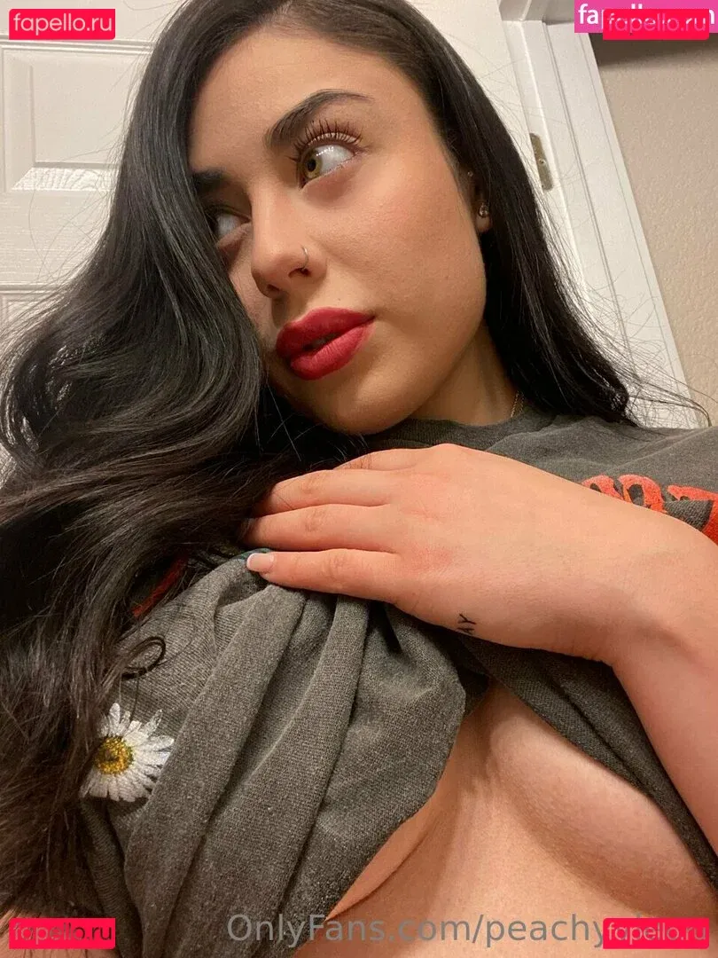 Jasminponceee / Peachyyleoo / peachyytown Onlyfans Photo Gallery 