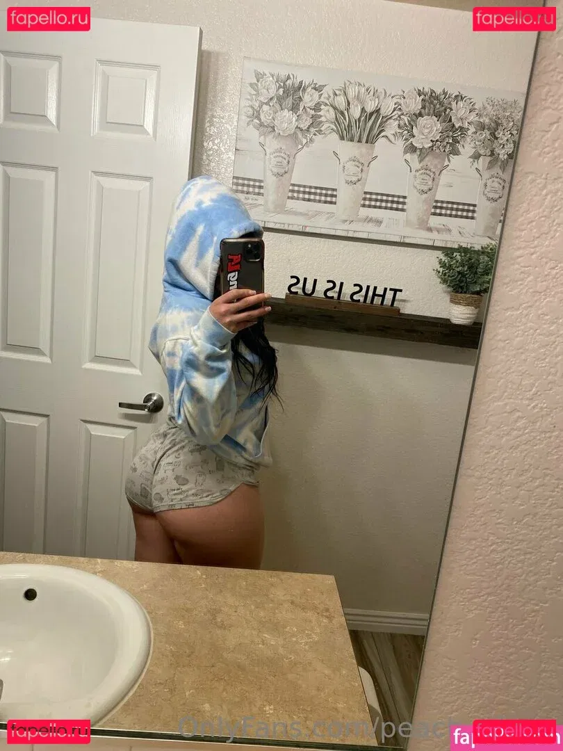 Jasminponceee / Peachyyleoo / peachyytown Onlyfans Photo Gallery 