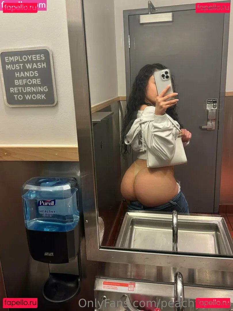 Jasminponceee / Peachyyleoo / peachyytown Onlyfans Photo Gallery 