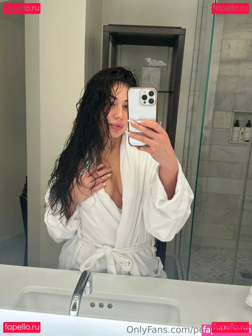 Jasminponceee / Peachyyleoo / peachyytown Onlyfans Photo Gallery 