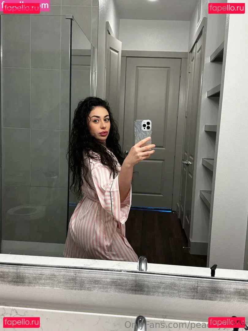 Jasminponceee / Peachyyleoo / peachyytown Onlyfans Photo Gallery 