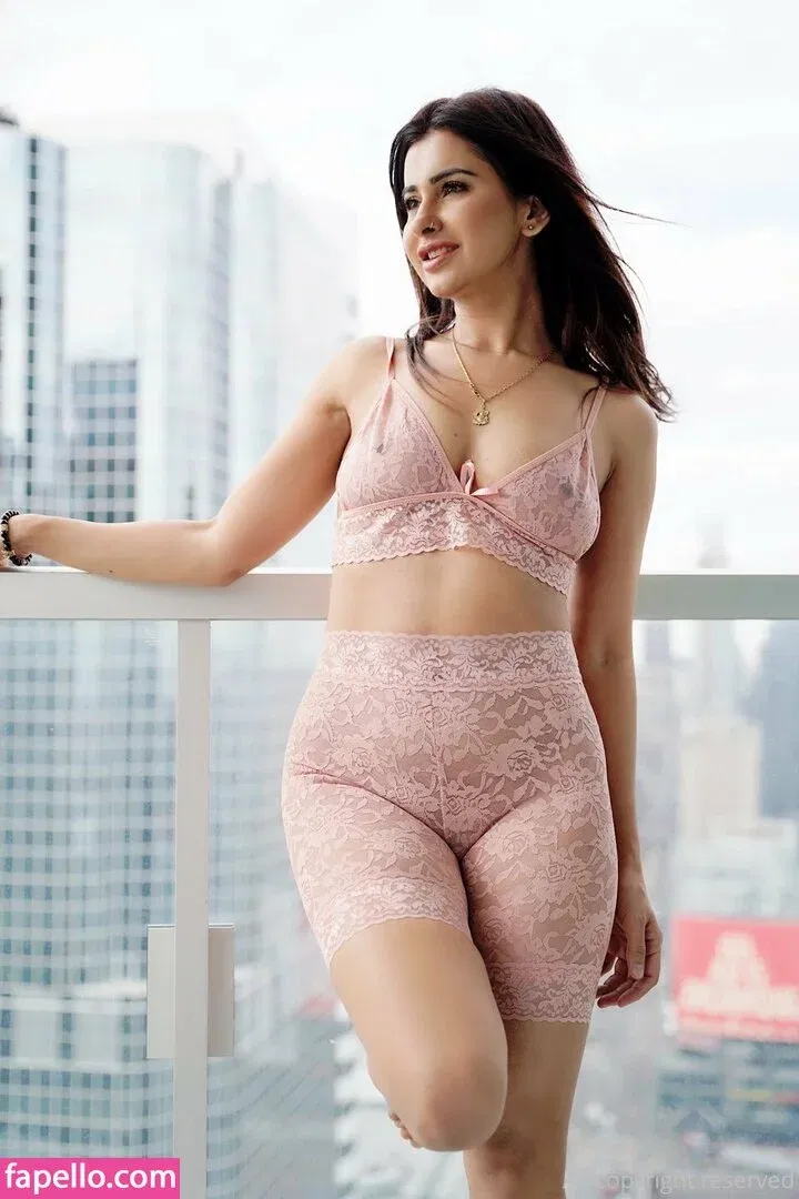 Meetii Kalher Onlyfans Photo Gallery 