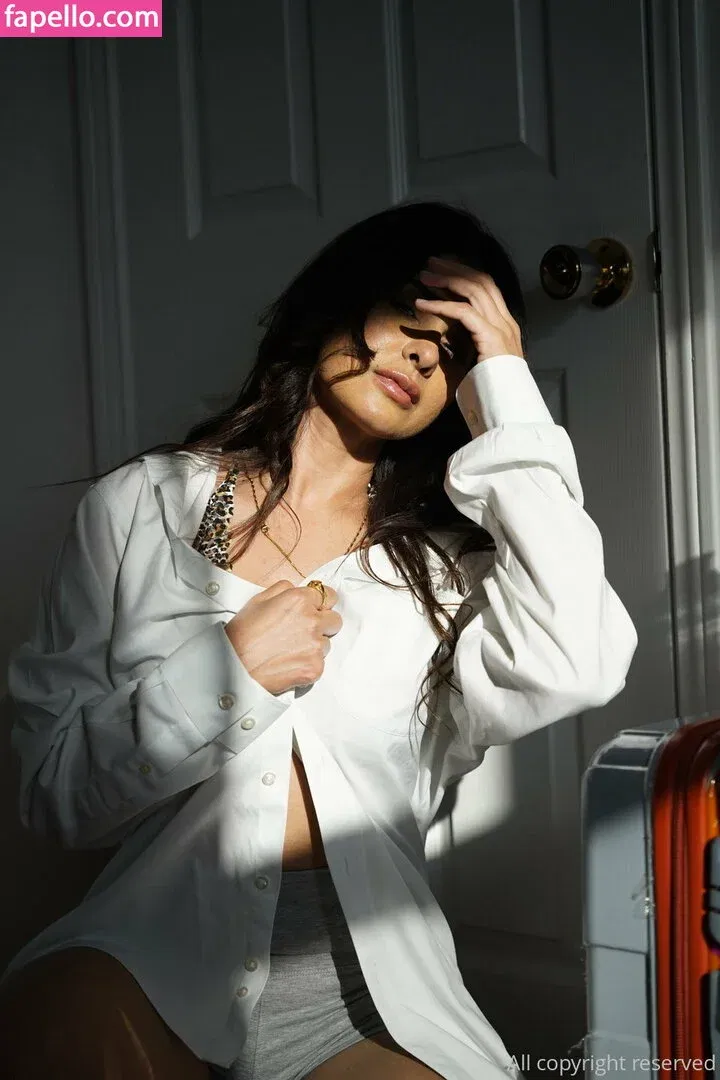 Meetii Kalher Onlyfans Photo Gallery 