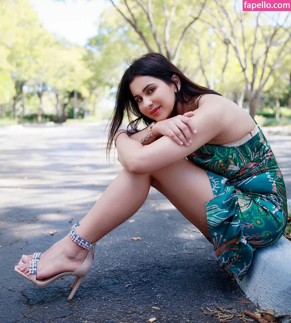 Meetii Kalher Onlyfans Photo Gallery 