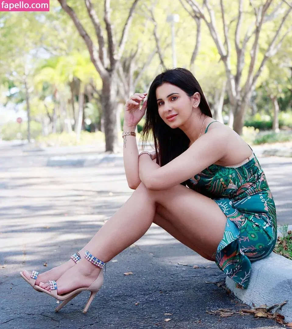 Meetii Kalher Onlyfans Photo Gallery 