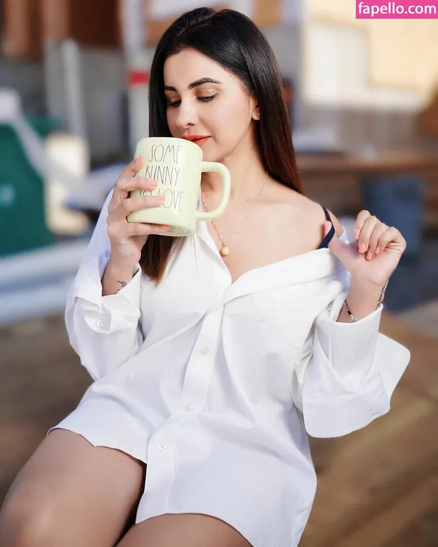 Meetii Kalher Onlyfans Photo Gallery 