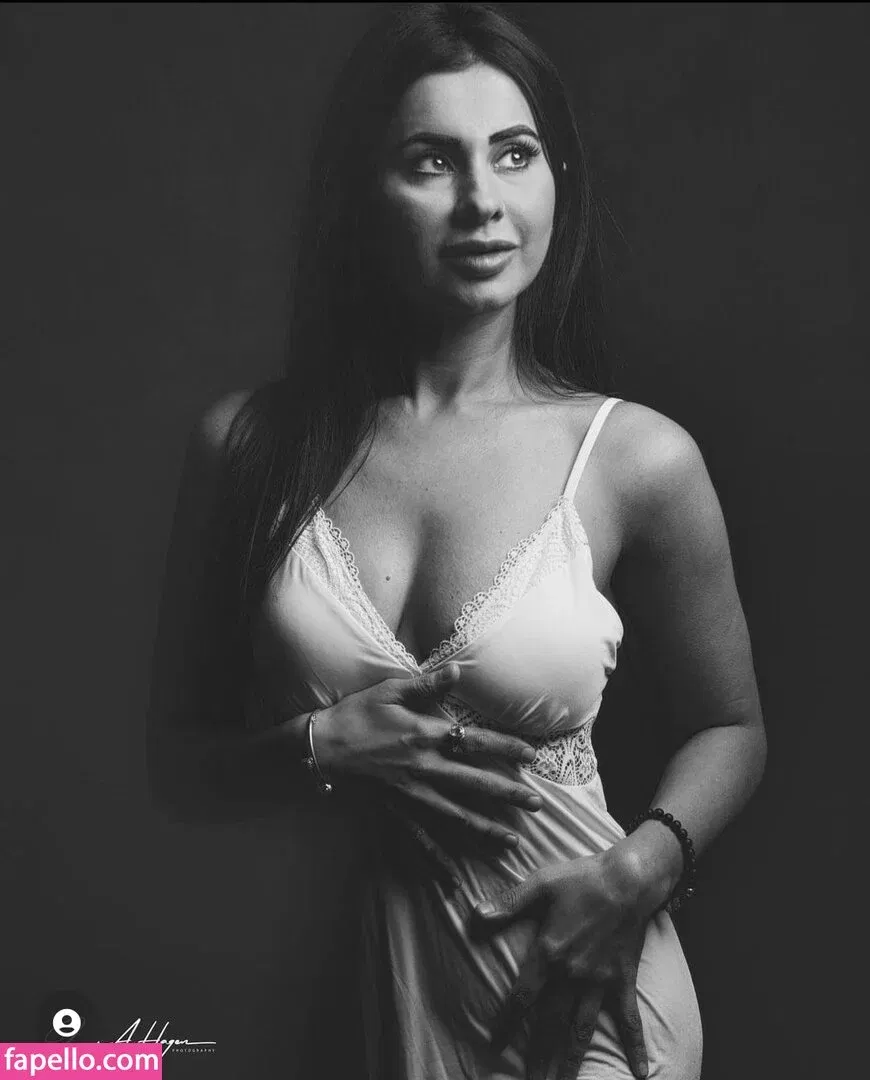 Meetii Kalher Onlyfans Photo Gallery 