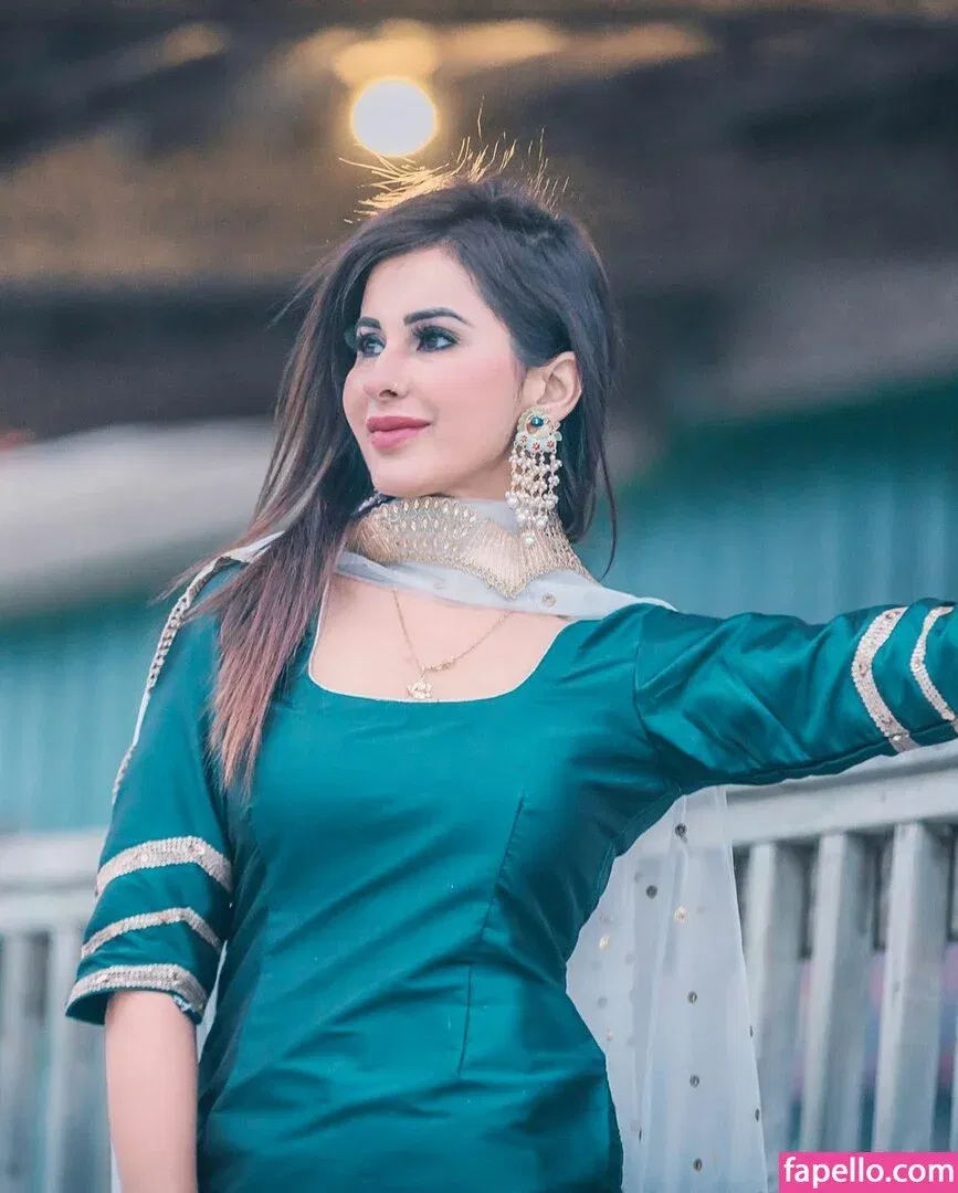 Meetii Kalher Onlyfans Photo Gallery 