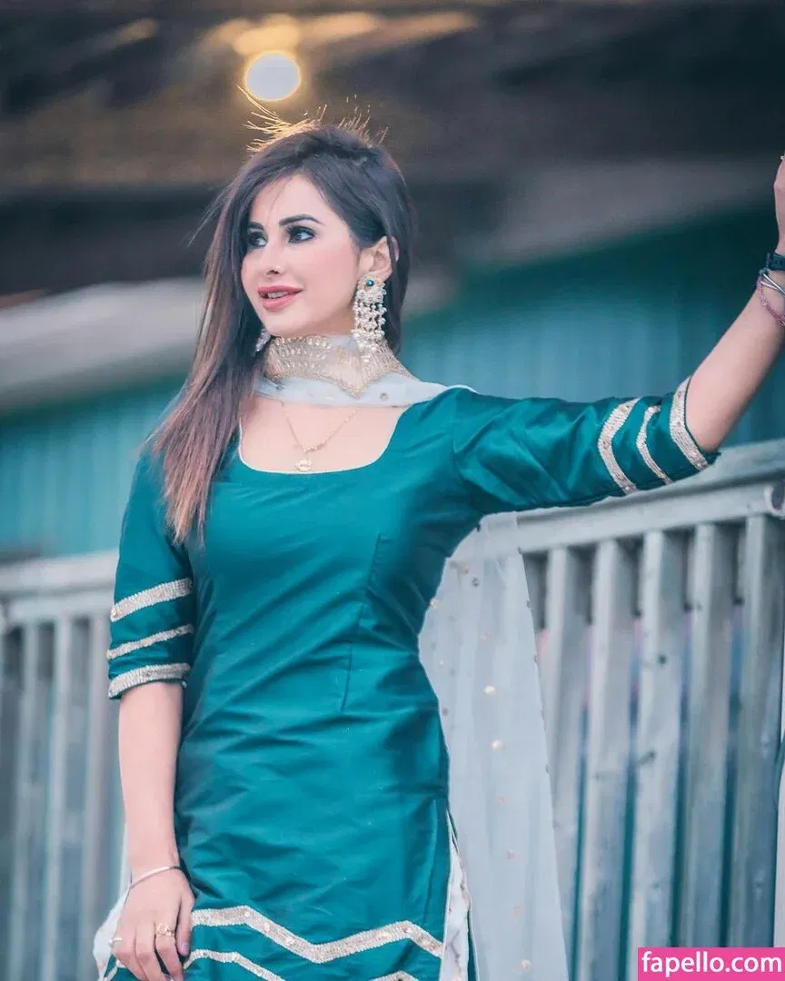 Meetii Kalher Onlyfans Photo Gallery 