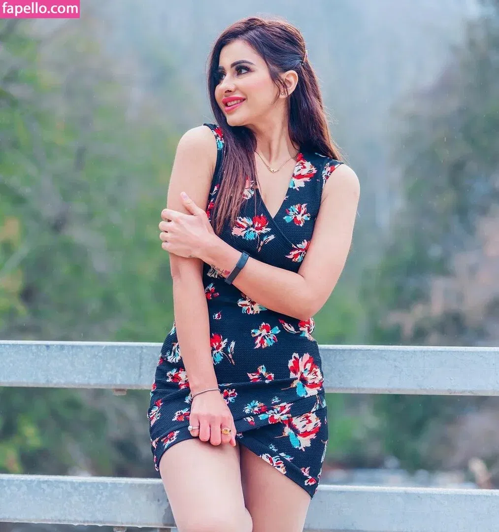 Meetii Kalher Onlyfans Photo Gallery 