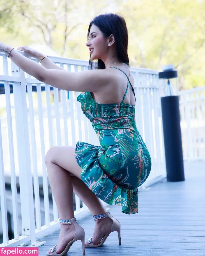 Meetii Kalher Onlyfans Photo Gallery 