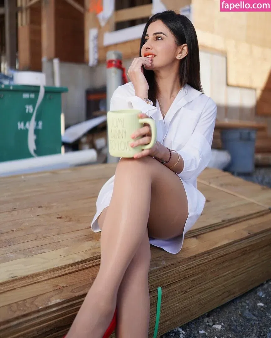 Meetii Kalher Onlyfans Photo Gallery 