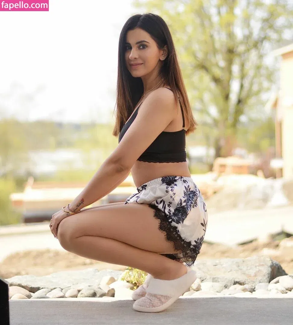 Meetii Kalher Onlyfans Photo Gallery 