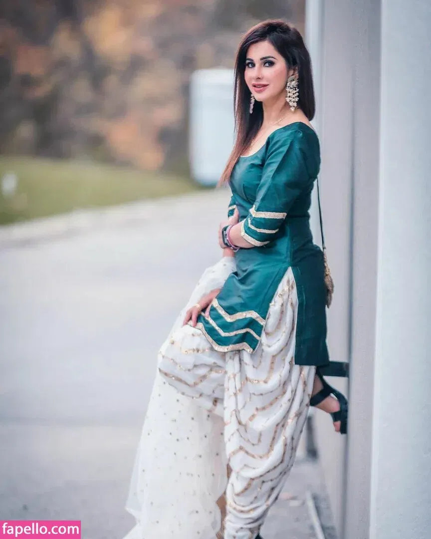 Meetii Kalher Onlyfans Photo Gallery 